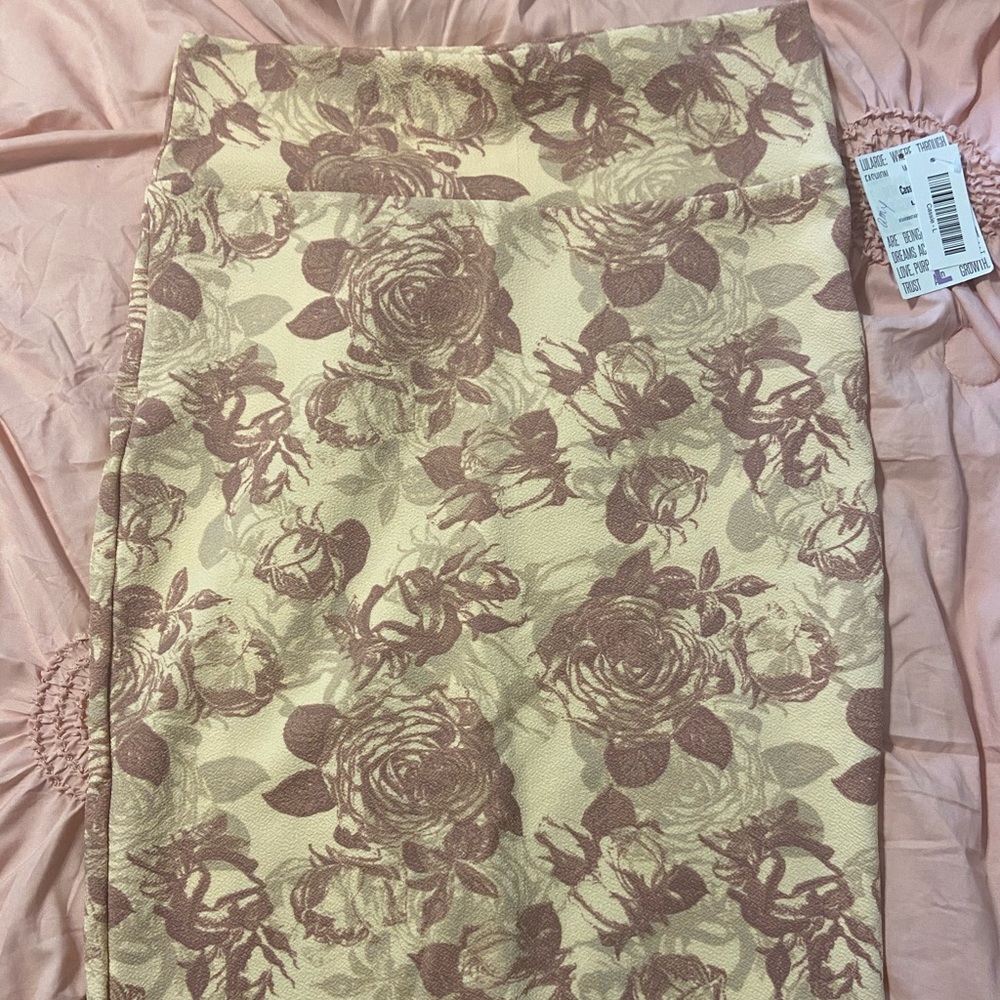 NWT large LuLaRoe Cassie pencil skirt